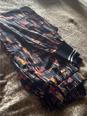 Men's Black Geometric Print Jogger Pants